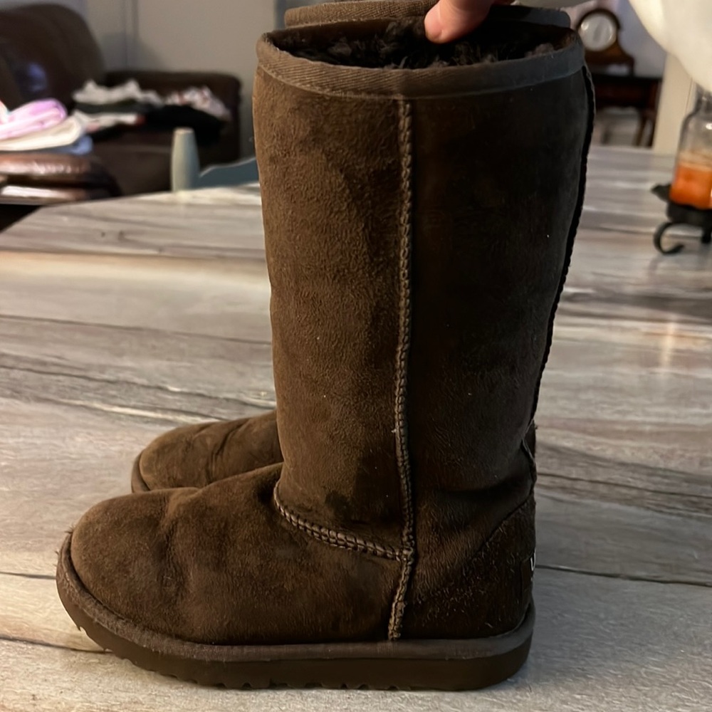 Girls tall Uggs